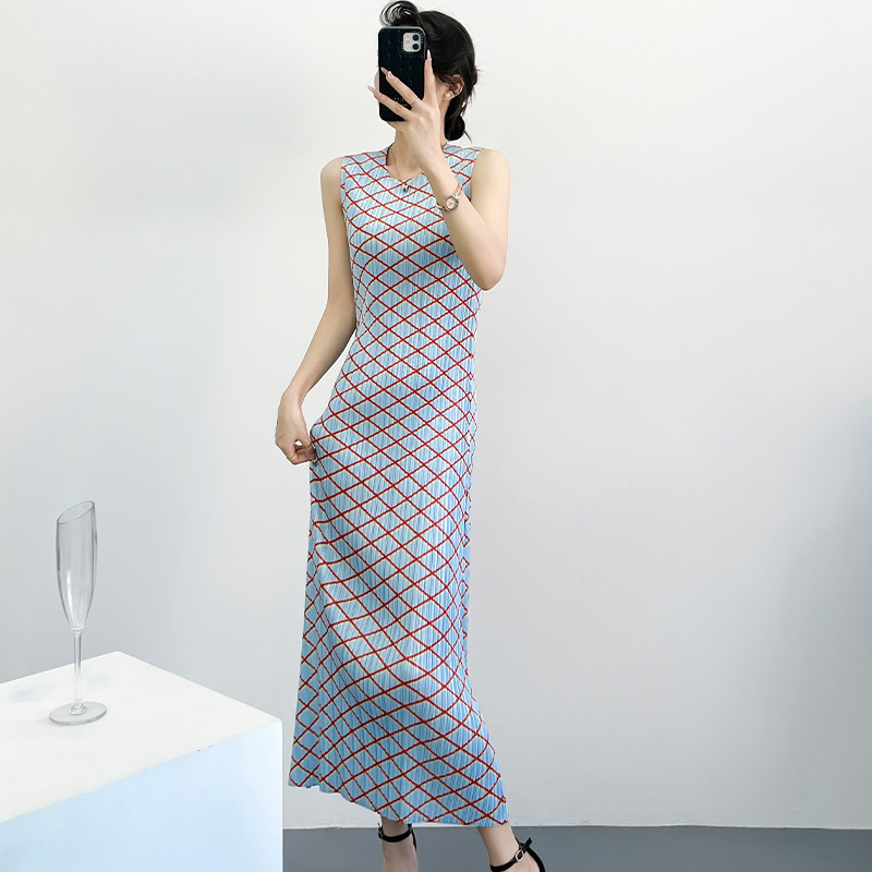 三宅褶皱青山限定款海边度假长款绝美气质无袖背心连衣裙女夏季|undefined