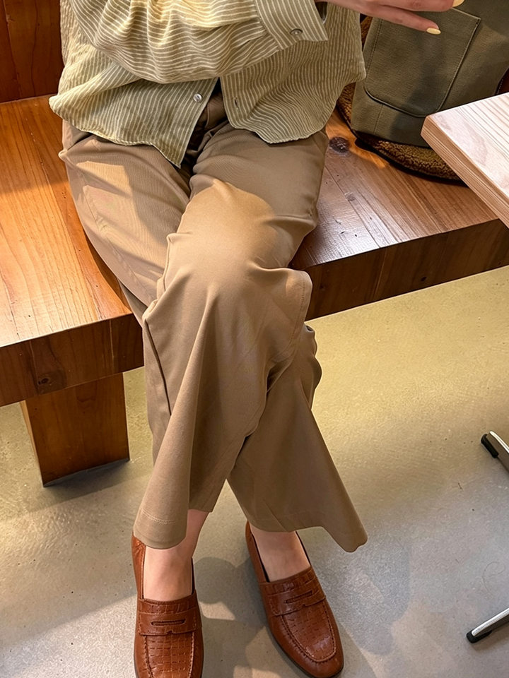 Quần dài ống rộng lưng bán co giãn màu kaki phong cách tối giản — Màu kaki