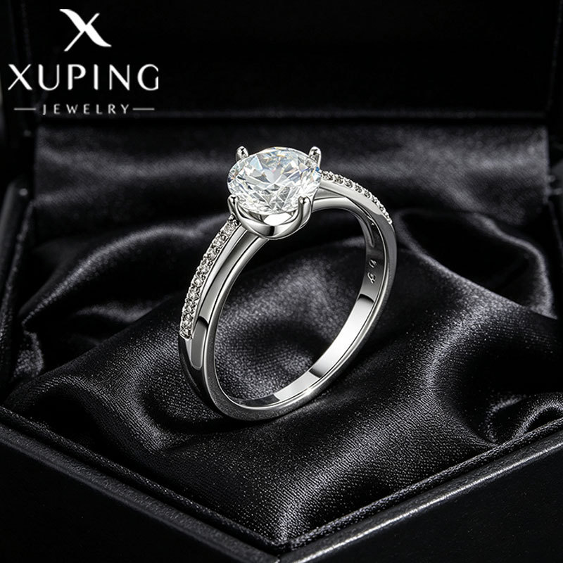 Xuping lujoso diseño ligero anillo de diamante de aleación de apertura de alta calidad anillo de moda personalidad anillo de novia