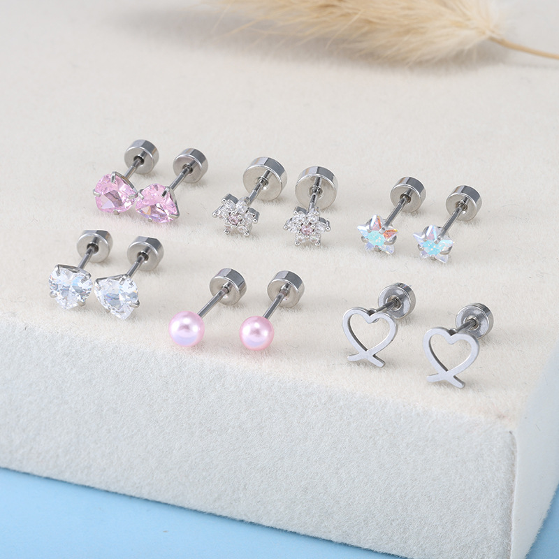 Pointed titanium steel lip stud product view