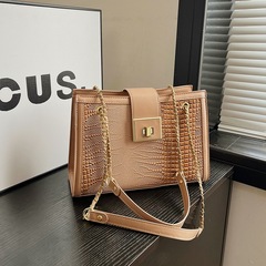 大容量女包2024跨境新款時尚通勤蜥蜴紋潮流鏈條單肩包斜挎托特包
