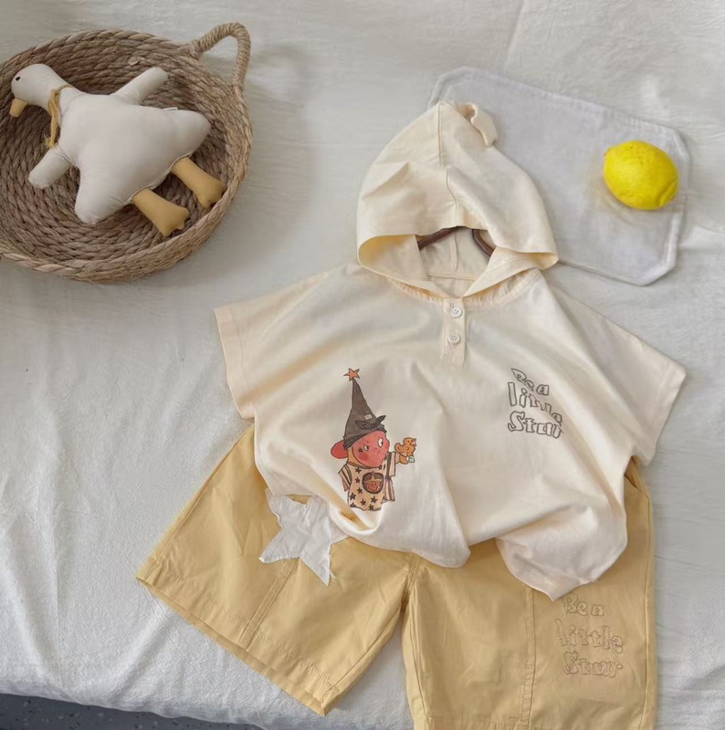 Boys' 2026 Summer New Style Comfortable Hooded Short-Sleeve T-Shirt with Letter Embroidery and Pants Star-Themed Set for Toddlers and Young Children Boys' 2026 Summer New Style Comfortable Hooded Short-Sleeve T-Shirt with Letter Embroidery and Pants Star-Themed Set for Toddlers and Young Children