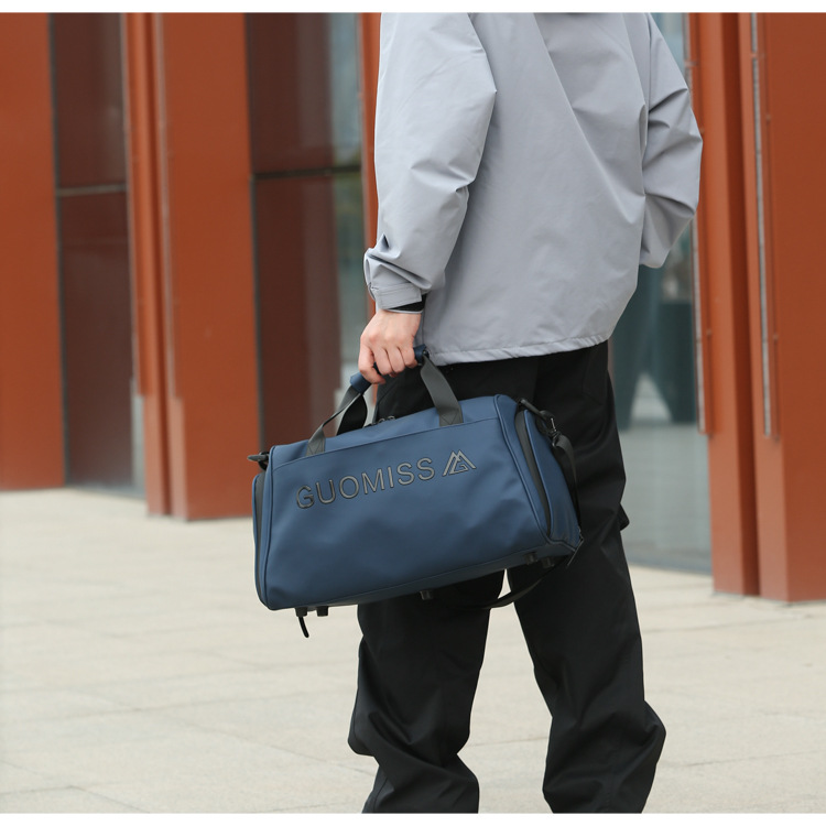 Hochwertige, multifunktionale Reise-Sporttasche für Herren mit großem Fassungsvermögen und separater Aufbewahrungsmöglichkeit für trockene und nasse Gegenstände._voghion.com