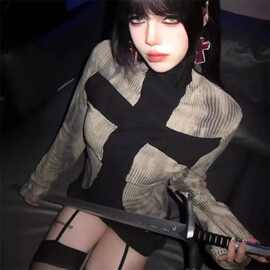 Hooded slim fit patchwork long sleeved top修身拼接长袖上衣女