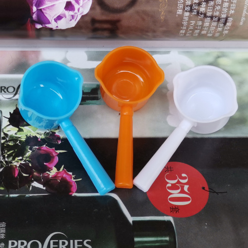 Manufacturer plastic small spoons, multi-style milk powder spoons, wholesale kitchen baking measuring spoons with milliliter scale, can be printed with LOGO