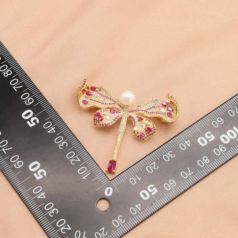 Perla natural broche libélula completa incrustaciones de diamante corindón rojo ZIRCON pin ramillete 18K oro real galvanoplastia color protección femenina