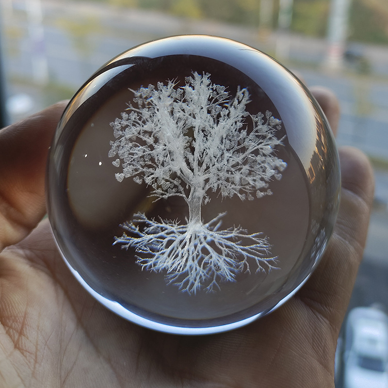 Bola de cristal un árbol
