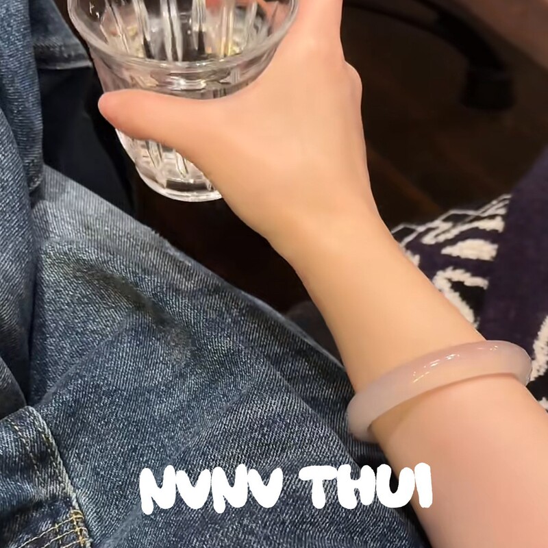 Zaizao Recommends a Starry Sky Diamond Gemstone Bracelet, a Sunlit Gilt White Moonlight Natural Quartz Jade Bracelet