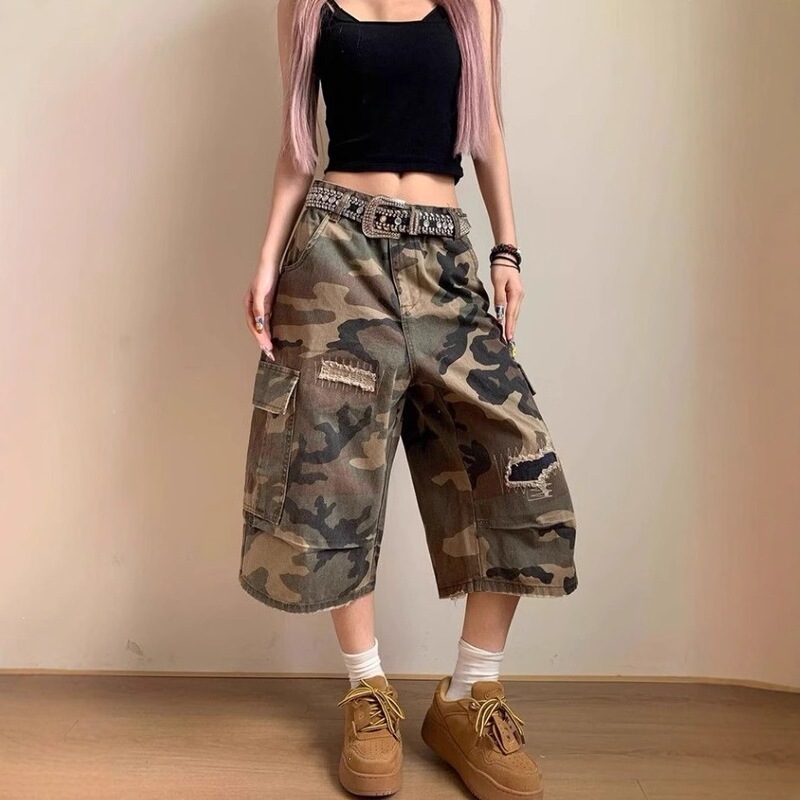 Spring and Summer New Style Ripped Patchwork Straight-Leg Camouflage Cropped Jeans for Women, American Design, Loose Fit, Slimming Casual Pants Spring and Summer New Style Ripped Patchwork Straight-Leg Camouflage Cropped Jeans for Women, American Design, Loose Fit, Slimming Casual Pants