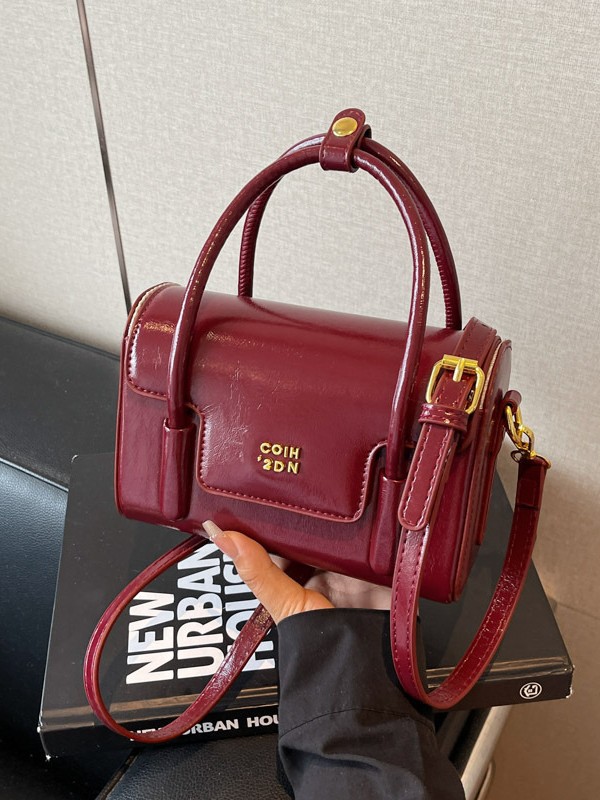 Caja de mano de alta sensación, bolso cuadrado pequeño para mujeres 2025, nueva moda coreana transfronteriza, exquisita mochila de viaje