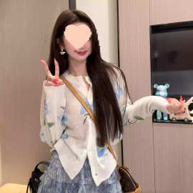 小清新温柔系韩版设计感针织衫白色花朵图案大码上衣2026春季新款