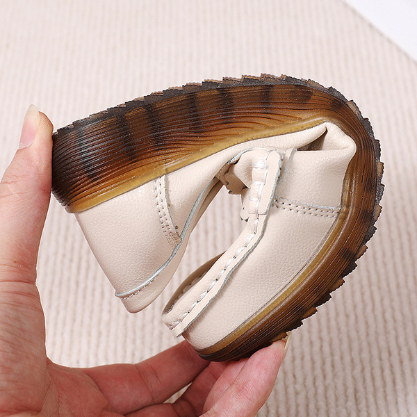Shoes flat