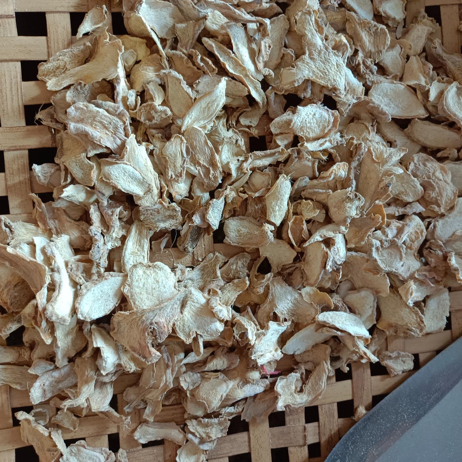 Dried Ginger Slices Gan Jiang 500g Yunnan Small Yellow Ginger for Tea Cooking and Foot Soaks specifications