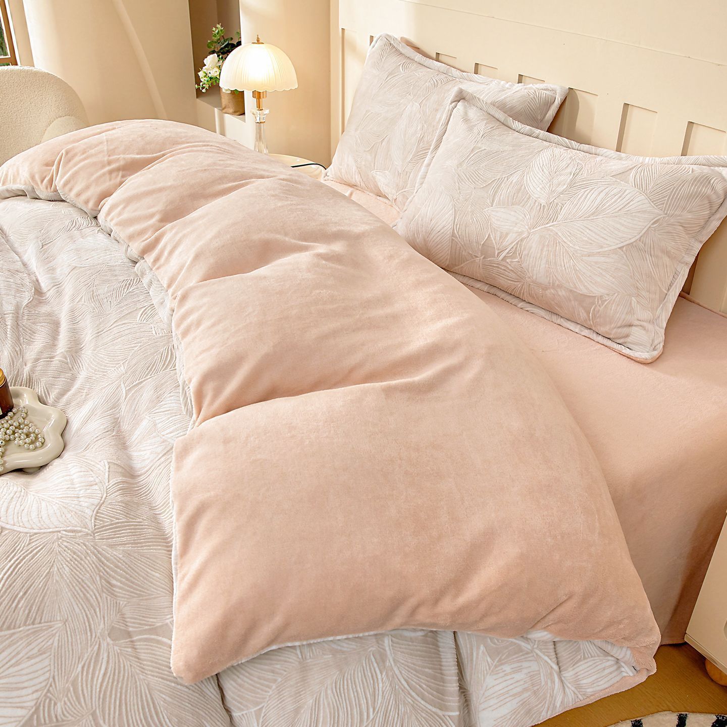 Invierno con ropa de cama de peluche de cuatro piezas, ropa de cama de peluche de leche, ropa de cama de peluche de coral, ropa de cama de peluche de tres piezas