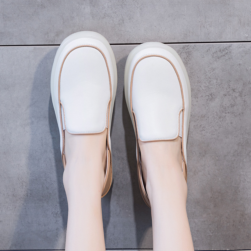 Primavera y otoño zapatos individuales mujer 2025 nuevos zapatos de guisantes de cuero de todo fósforo británicos zapatos blancos de suela suave zapatos planos de dos manos