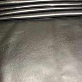 现货春夏平纹免洗人造革男女装短裤短裙外套鞋材箱包PU皮面料