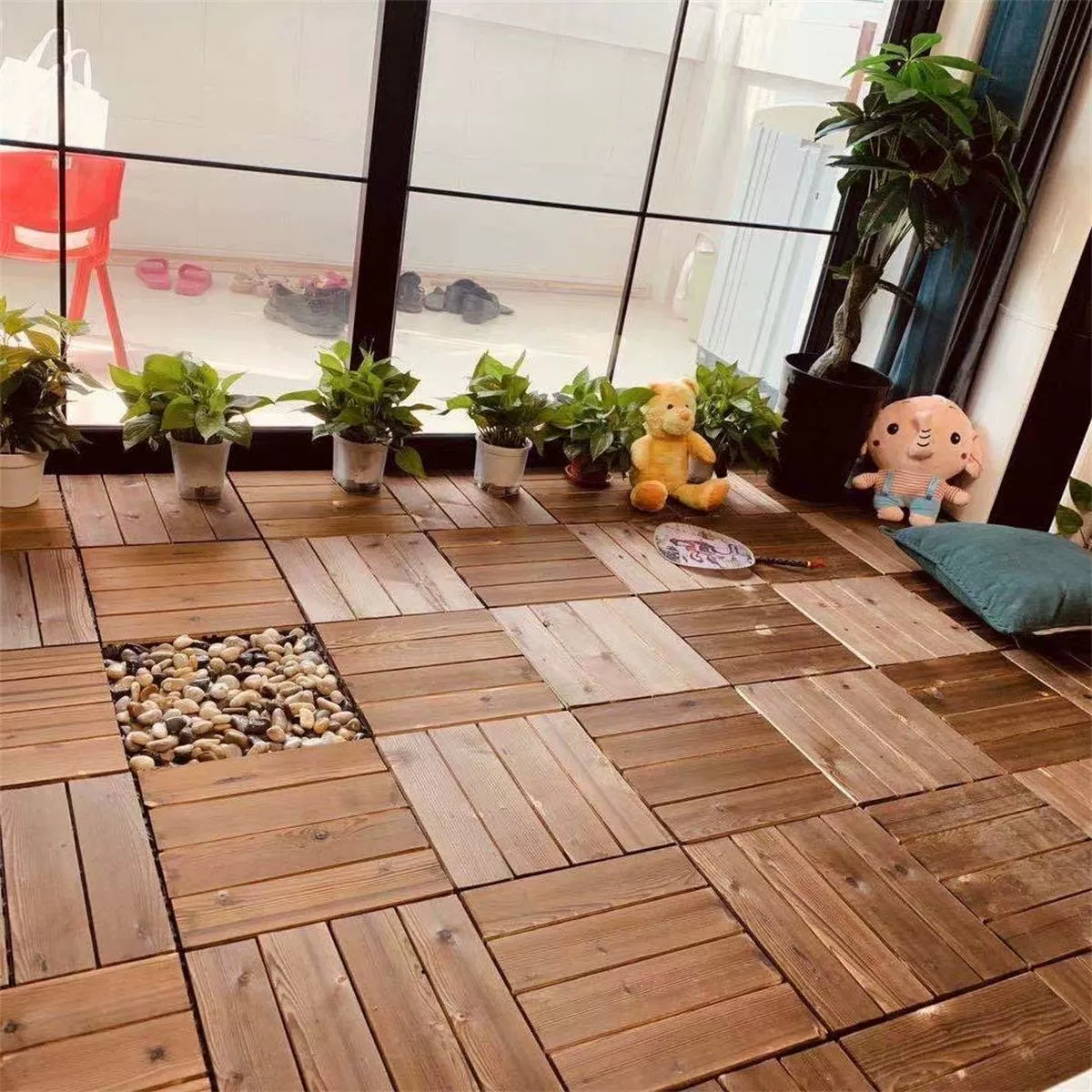Внутренний двор пол карбонизированный антикоррозийный деревянный пол шесть деревянных террас садовая планировка деревянная доска на открытом воздухе балкон сращивание напольной плитки