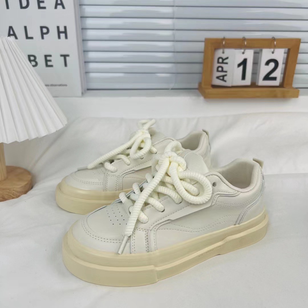 9968 más el tamaño de los zapatos de las mujeres nuevos zapatos de cuero blanco de las mujeres versátiles dopamina zapatos casuales de mayor tamaño 39-44