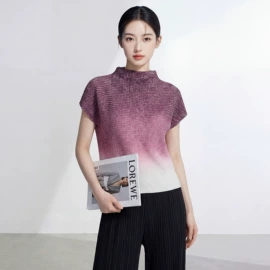 连衣裙;女式T恤;时尚休闲套装