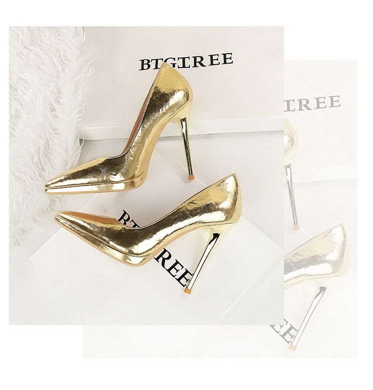 Vintage vízálló platformos magassarkú női, vékony sarkú, sekélyen szárt, hegyes, participő nőknek._voghion.com