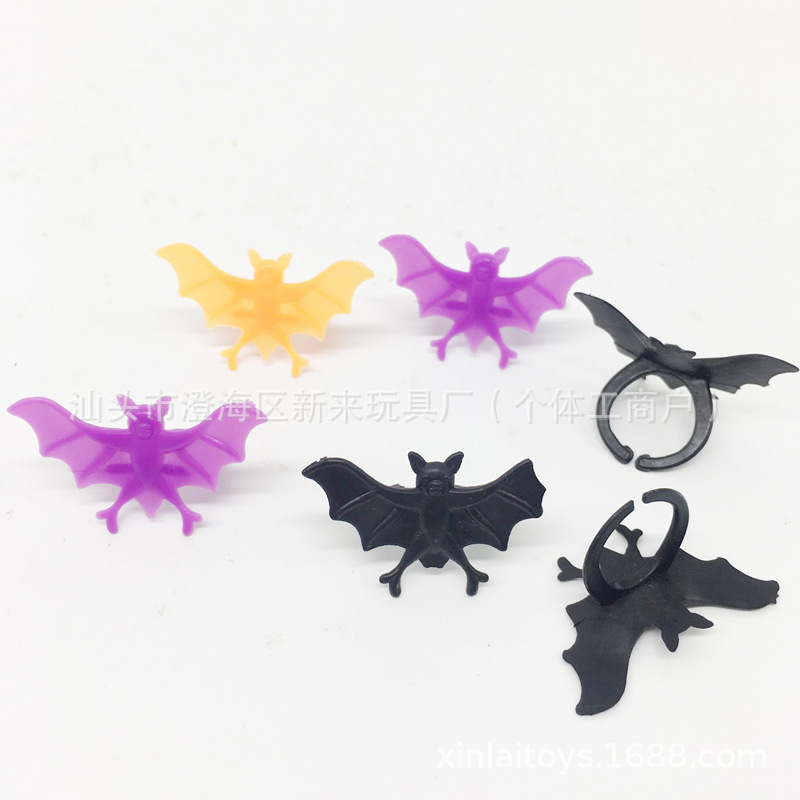 플라스틱 박쥐 반지 장난감 3.5*1.8CM