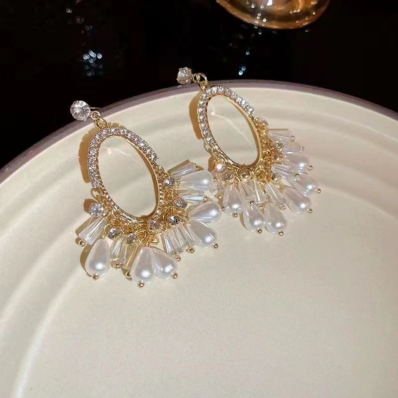 1 Pair Luxurious Oval Tassel Plating Inlay Alloy Artificial Pearls Rhinestones Drop Earrings display picture 3