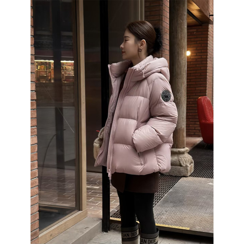 Qiu Yingying Hela Aomi 90 White Duck down Hooded Stand-Collar Short Puffer Jacket Winter Classic # 4304 Qiu Yingying Hela Aomi 90 White Duck down Hooded Stand-Collar Short Puffer Jacket Winter Classic # 4304