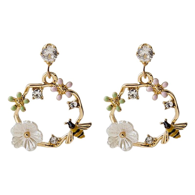 Aguja de plata Corea del Sur primavera y verano Bee Garland pendientes Dongdaemun Super Hada temperamento flor pendientes
