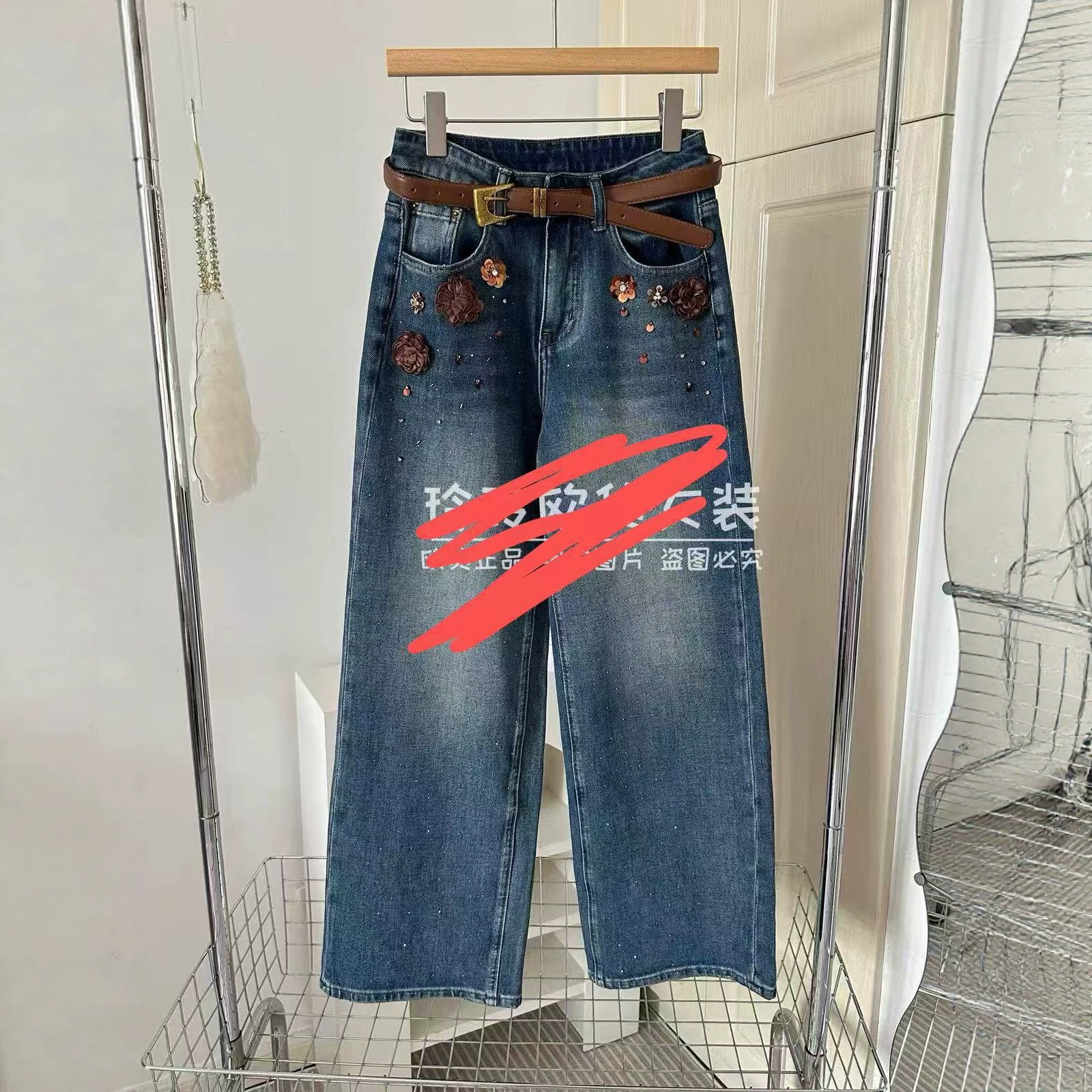 欧货重工设计款刺绣高腰直筒牛仔阔腿裤