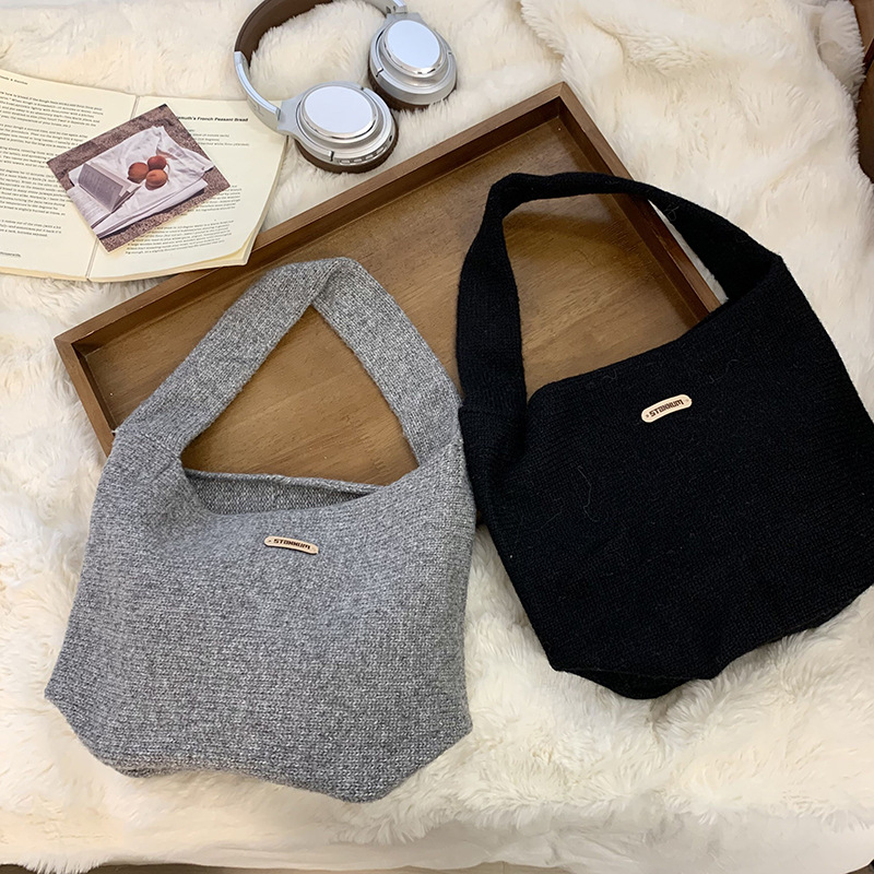 Bolsa de hombro de punto otoño y invierno nuevo estilo coreano simple color sólido temperamento de lana bolsa de mano bolsa de mochila