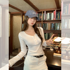 白色半开领纽扣口袋设计感长袖T恤女2025初秋新款打底衫内搭上衣