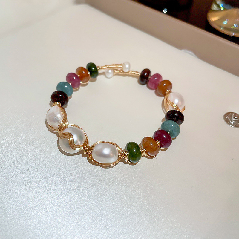 Pulsera abierta de perlas barrocas, pulsera de diseño de nicho retro de moda, fabricante de joyería de alta gama de lujo ligero