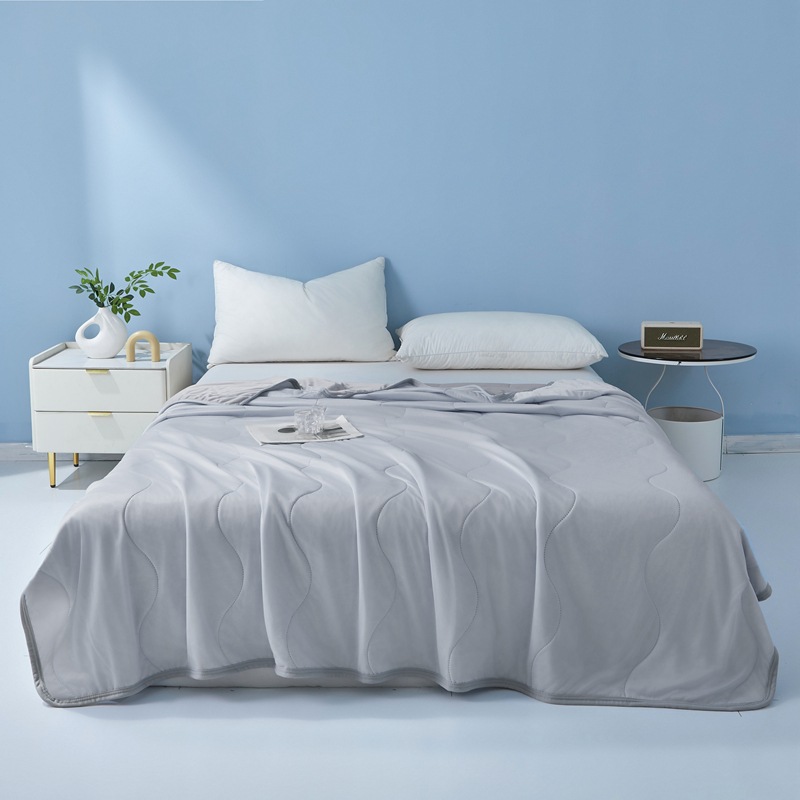 Productos explosivos transfronterizos temu Xiyin TK comercio exterior seda fría edredón de regalo de verano, edredón de aire acondicionado para una sola persona y dos personas