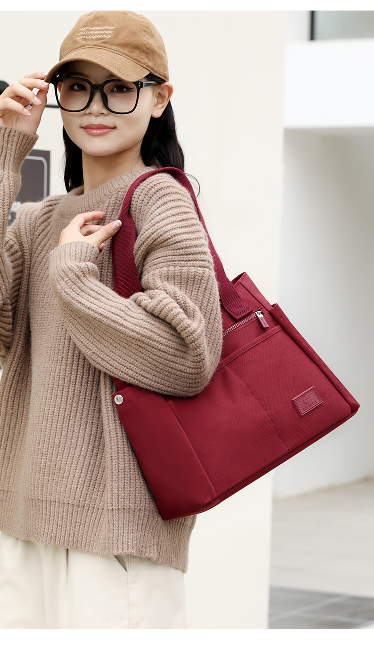 Colorful Fox large-capacity tote bag, a simple Japanese single-shoulder bag for women, a multi-layered computer bag for commuting to work undefined
