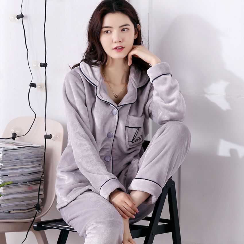 Pijamas de invierno de mujeres de invierno grueso con ropa de franela de terciopelo otoño y invierno de mediana edad Coral Pijamas damas de primavera y otoño