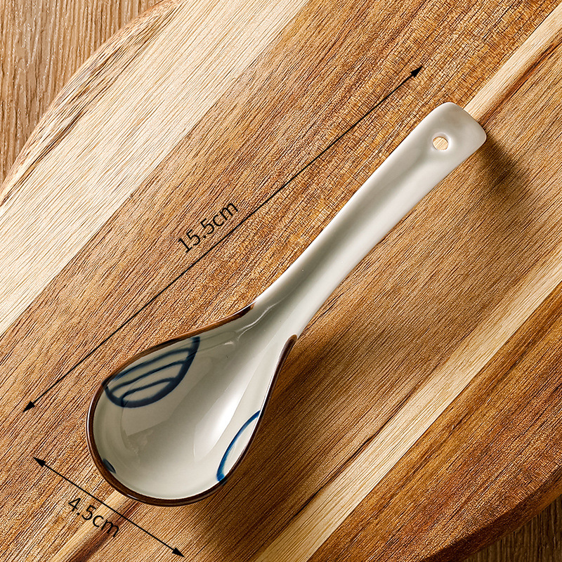 Cuchara pequeña de estilo japonés cuchara de cerámica hogar cuchara de sopa de porcelana azul y blanca cuchara de patrón lindo creativo