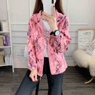 in stock new soft shell women's fashion brand spring and autumn outdoor thick single coat rainproof breathable warm camouflage plus velvet coat