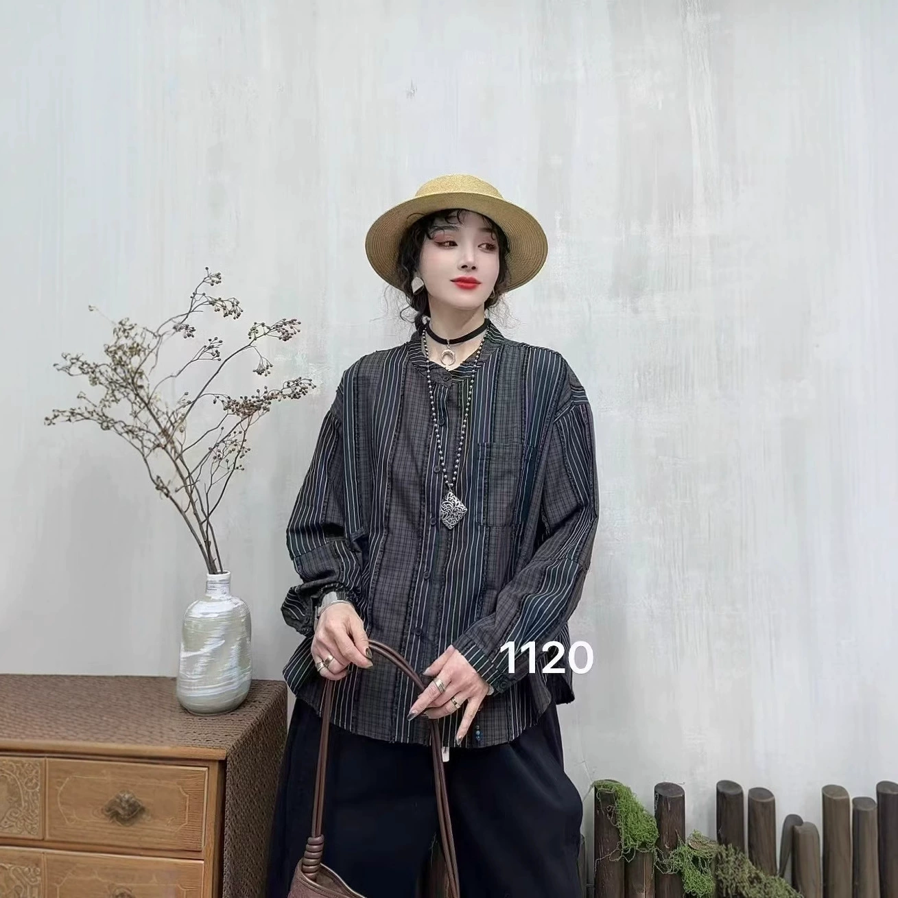 2025 год весна стиль Корейский Loose Literary Retro Contrasting Color Stitching Stand Collar single breasted shirt versatile shirt women Z1120