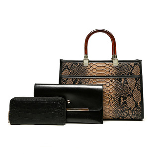 Autumn and winter women's classic tote bag trendy large capacity foreign trade mother and child bag snake pattern three-piece set live broadcast women's bag supply