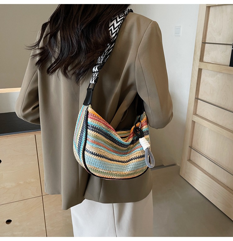 Grass for women with large capacity 2024 new summer niche design woven crossbody dumpling beach bag_voghion.com