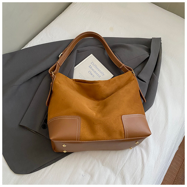 Bolso para mujeres 2025 nueva bolsa de gran capacidad transfronteriza de moda retro de moda de camisa de viaje mochila de hombro