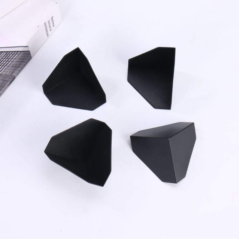 60mm Cardboard Box Plastic Corner Protectors, Anti-Collision, Three-Sided Plastic Corner Guards, Transport Anti-Bump, Black 60*60*60mm Corner Protectors
