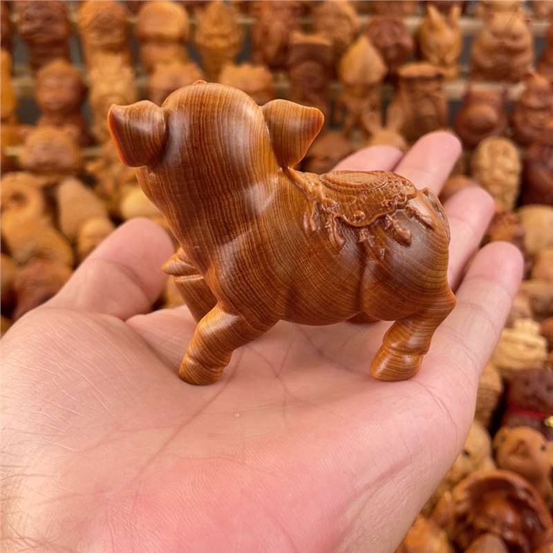 天然セイヨウシダーソリッドウッド彫刻干支豚祝福豚小さな装飾品文具ハンドピース家の装飾工芸品|undefined