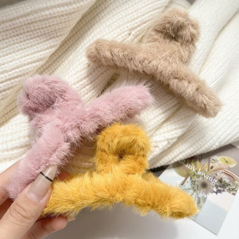 Plush solid color large grab clip