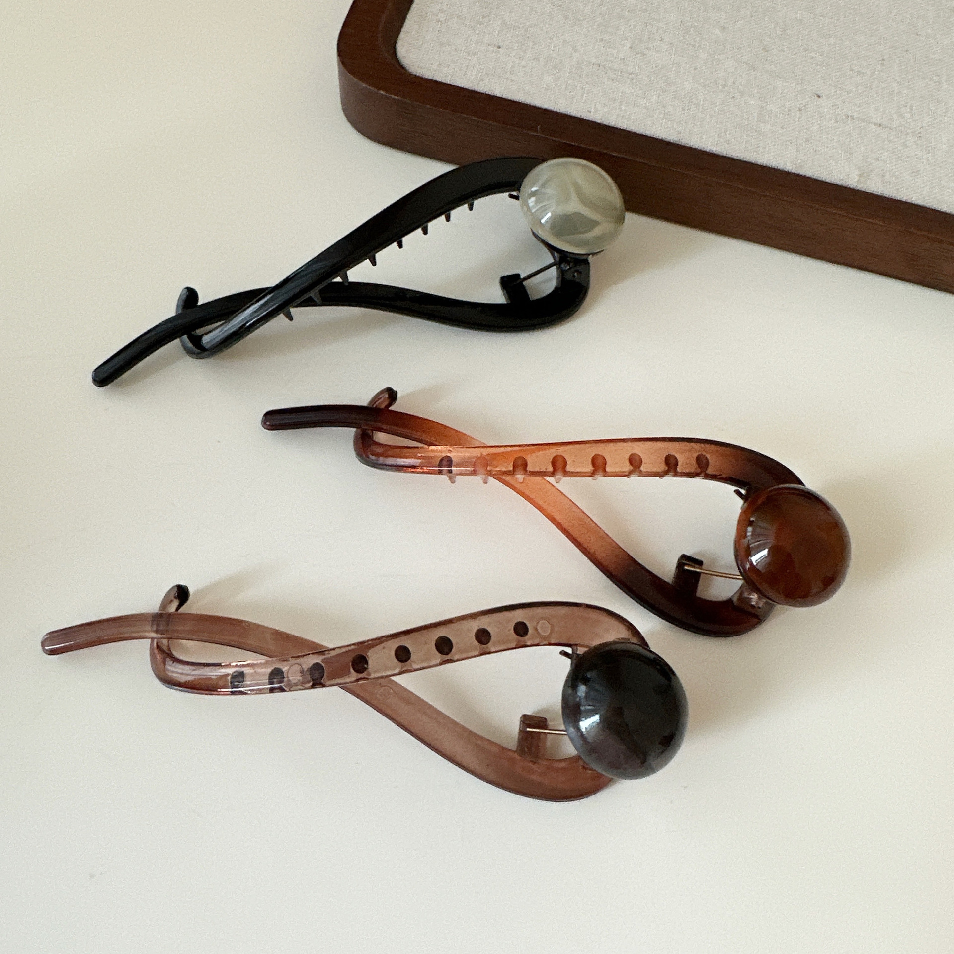 801992383172mc665447f-1b84-4ad