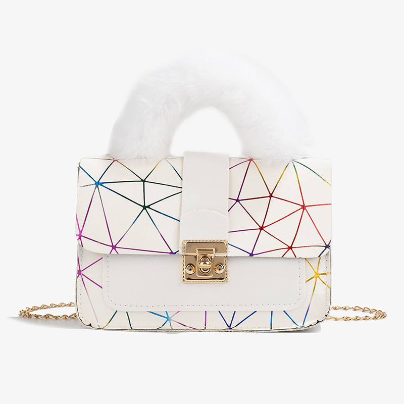 Comercio exterior coreano 2024 moda fresca bolsos de mano de peluche de diamante bolsos casuales de hombro de mujer bolsos de maquillaje image 9