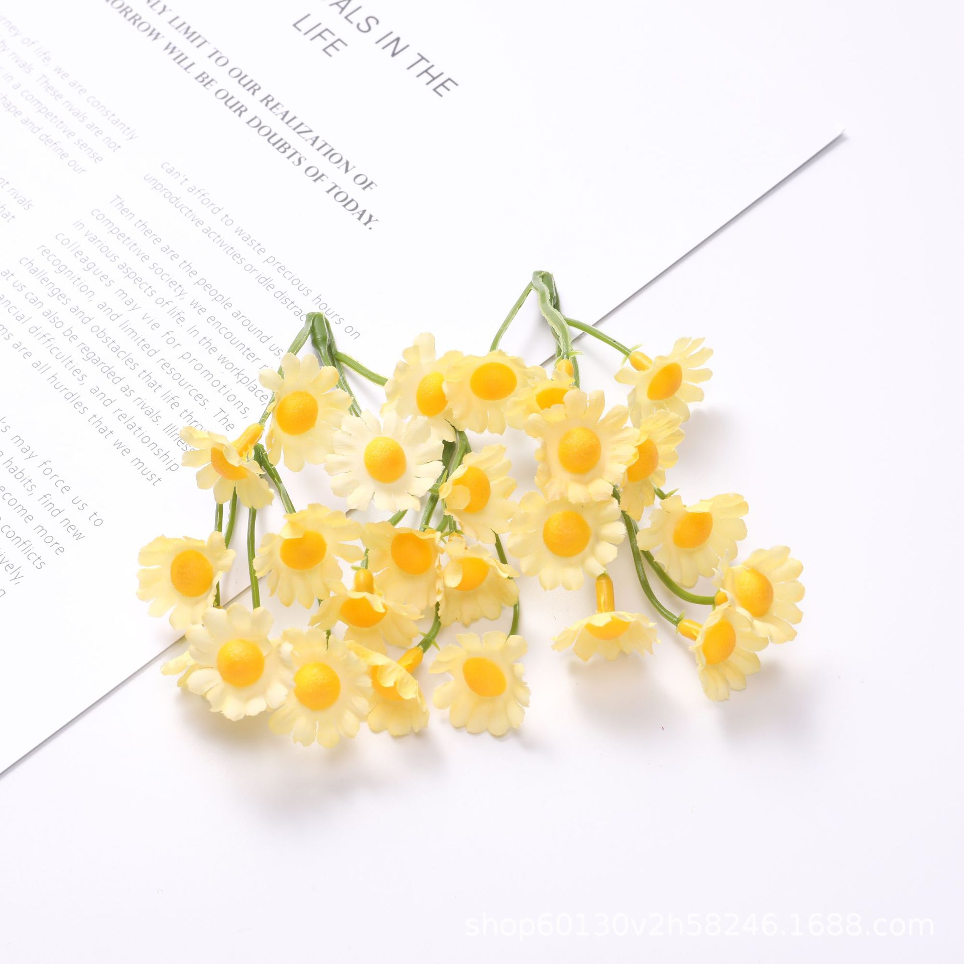 Simulación de flores de margarita de una sola pieza DIY material artesanal Mori material de tocado seda flor flor de simulación crisantemo flor falsa