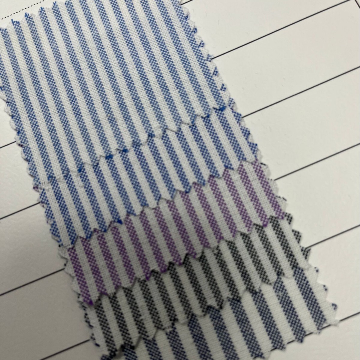 现货供应全棉牛津纺条子衬衫面料 170g平纹色织全工艺衬衣条纹布