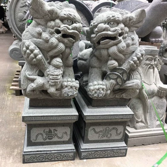 Пара резных львов из гранитного камня из голубого камня диаметром 80 см, чтобы привлечь богатство и охранить дом, южные львиные храмовые украшения, резьба по камню Хуянь