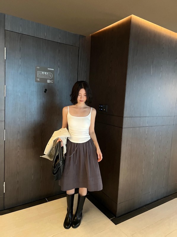 KITTIN 韩系极简风基础款自带罩杯百搭捏腰高弹吊带美背背心C3552|undefined